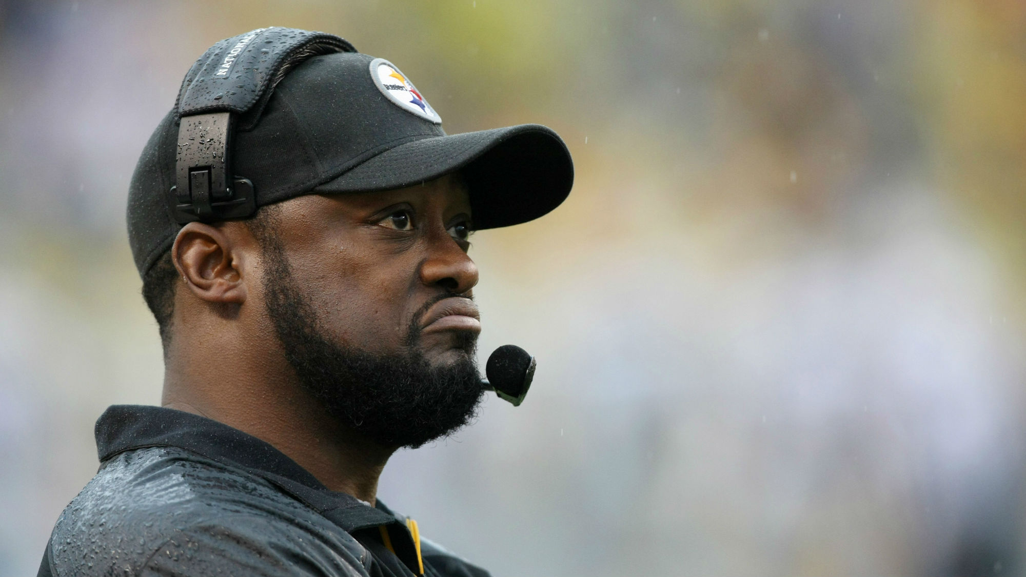 Steelers: Tomlin not happy about headsets at Gillette Stadium