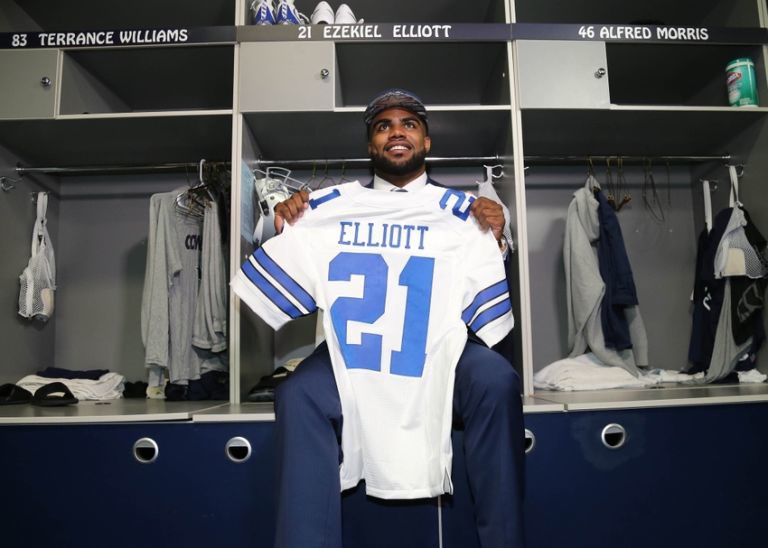 Ezekiel Elliott accused of domestic violence, ex-girlfriend posts photos of bruises on Instagram