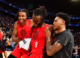  WATCH: Jerami Grant probably got away with traveling in dagger against the Suns