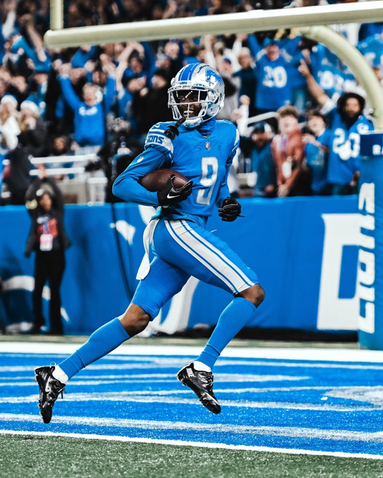 WATCH: Lions rookie Jameson Williams first catch and first TD in the NFL