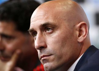 Dirtbag Luis Rubiales resigns as Spanish football president