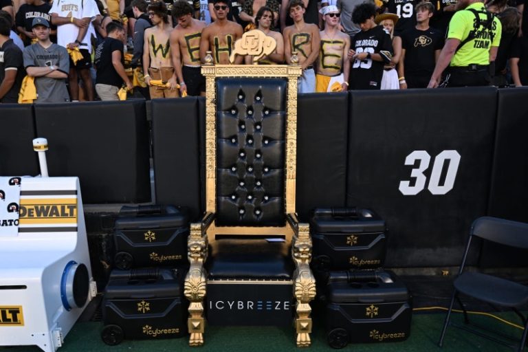 Colorado has a turnover throne 👑