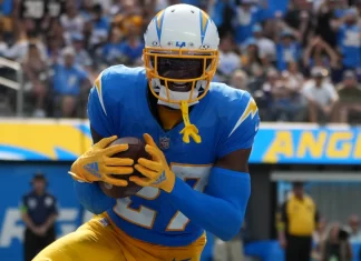 The Chargers trade JC Jackson to the Patriots for picks 🤝 J.C. Jackson then of the Chargers.