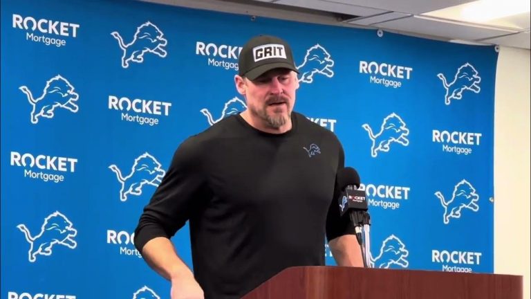 Dan Cambell of the Detroit Lions