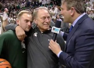Tom and Steven Izzo share an emotional moment during Michigan State senior night 🫂 Tom and Steven Izzo during senior night at Michigan State.