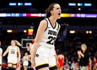 Iowa beats UConn after a controversial call at the end of the Women’s Final Four Iowa