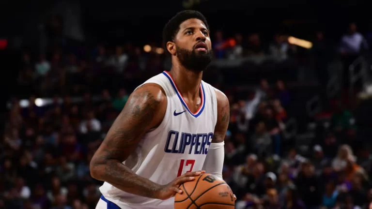 Paul George and the Clippers have had “extensive” contract talks