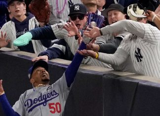 Ejected Yankees fan: If the ball is in our area “we’re going to ‘D’ up” Yankees fans rip the ball from Mookie Betts' glove.