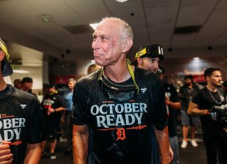 WATCH: Alan Trammell gets the beer shower after the Tigers swept the Astros