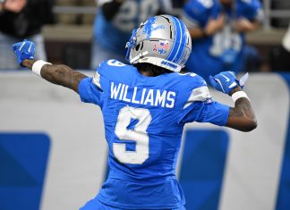 Lions: Jameson Williams dunks on Jayden Reed who was nonexistent for the Packers Lions wide receiver Jameson Williams.