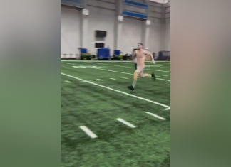 Lions: Aidan Hutchinson is running… 👀