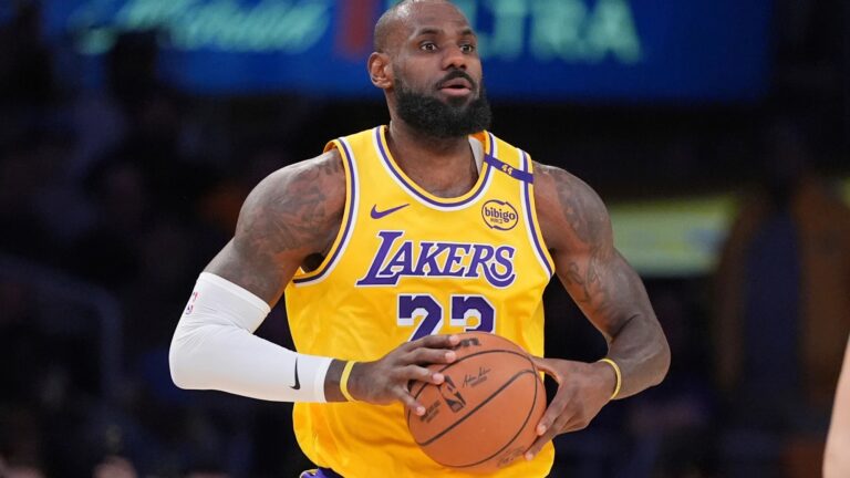 LeBron didn’t discuss adding years to his current deal with the Lakers
