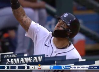 WATCH: Javy Báez launches a two-run HR 🚀