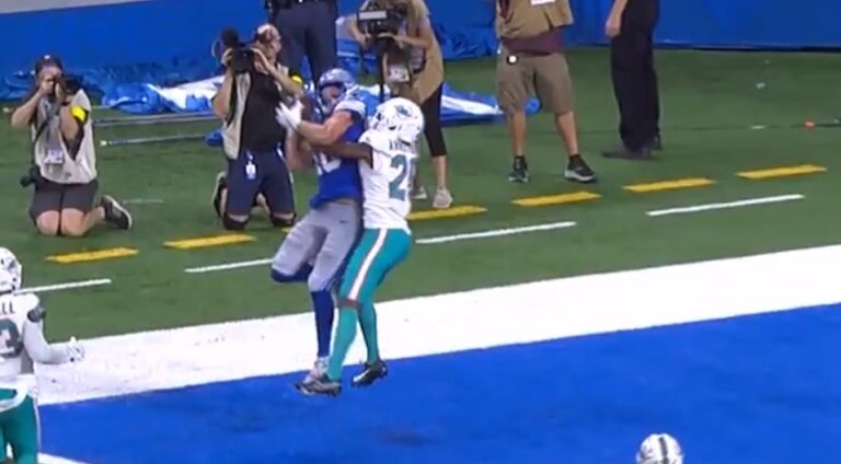 🎥 WATCH: Teslaa scores his second TD of the preseason with a highlight reel catch