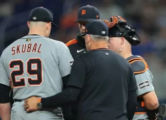 Skubal and Baez exit early with injuries in Tigers’ loss to the Marlins Tarik Skubal and the Tigers