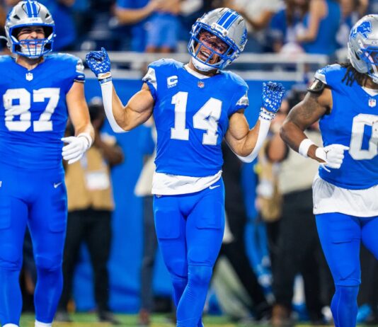 Lions Crush Bears 52-21 in Statement Victory 😤