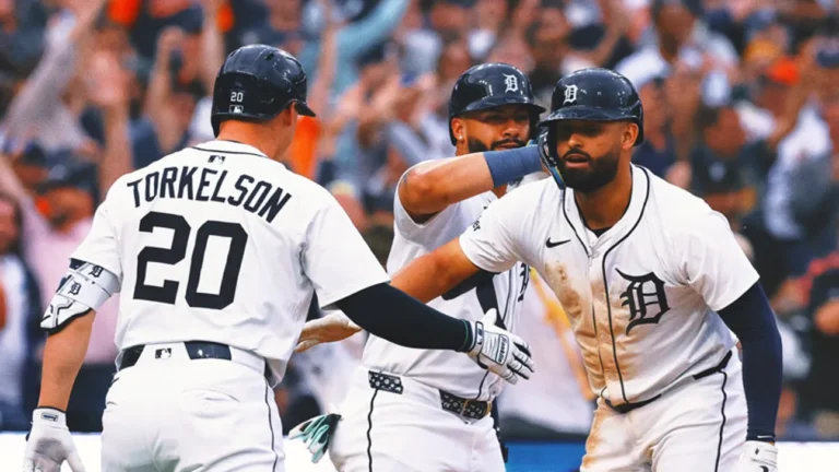  LIVE UPDATES: The Tigers take on the Mariners in Game 3 of the ALDS