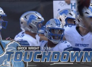 WATCH: David Montgomery throws a TD pass 😮