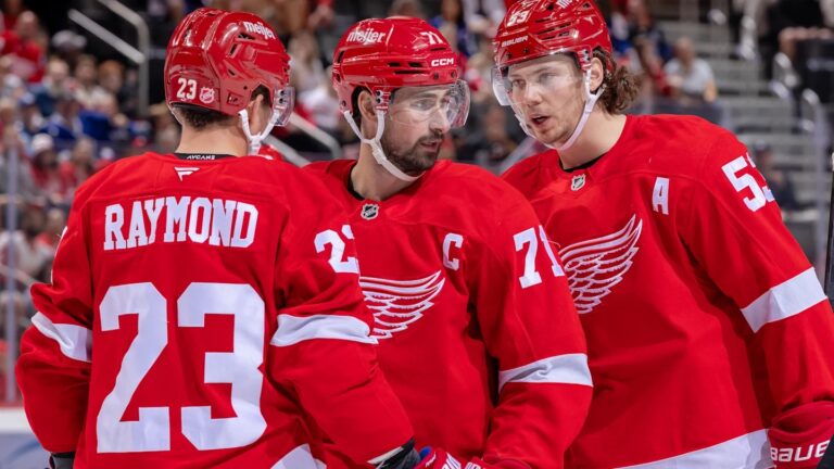 Game Preview: Detroit Red Wings Host Montreal Canadiens in Home Opener 📰