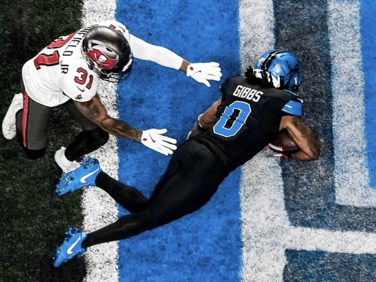 Jahmyr Gibbs Runs Wild as Lions Crush Buccaneers 24–9 on Monday Night Football