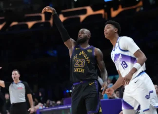 The Majors Breakfast: LeBron makes history in his season debut 🥞