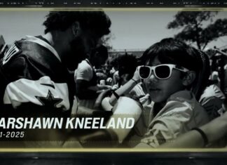The Raiders give a moment of silence for the Cowboys’ Marshawn Kneeland