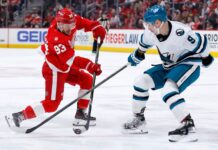 Red Wings Rally Past Sharks 4–2 Behind Larkin and Balanced Scoring