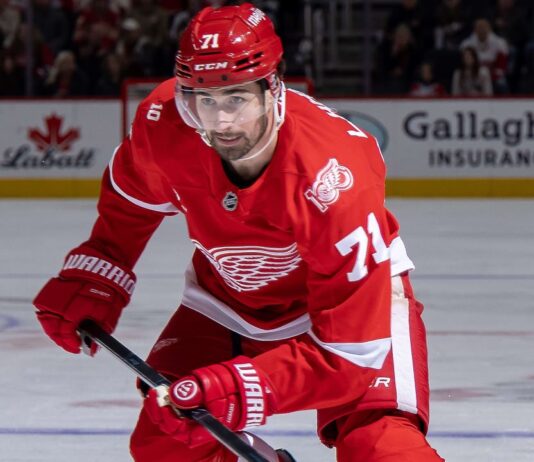 Red Wings open season against Rangers without Dylan Larkin 🏒